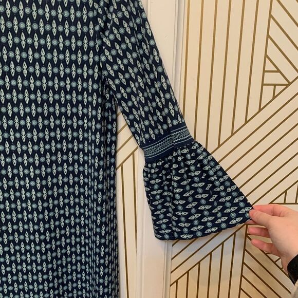 Max Studio Bell Sleeve Dress - Picture 3 of 5
